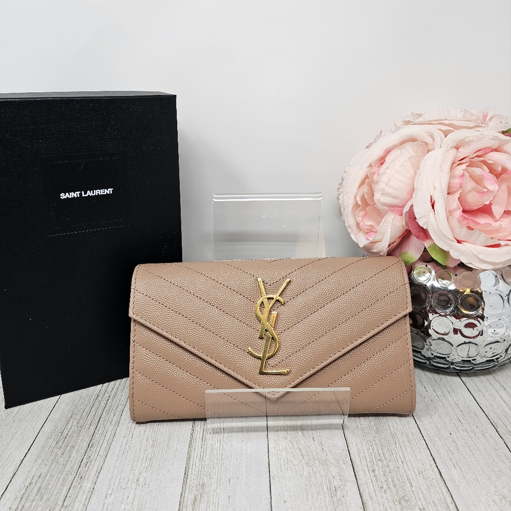 Yves Saint Laurent Grain De Poudre Matelasse Chevron Monogram Wallet - Picture 8 of 16